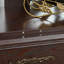 Vitrine lumineuse avec tablettes réglables en verre, 2 portes et 1 tiroir-126560618