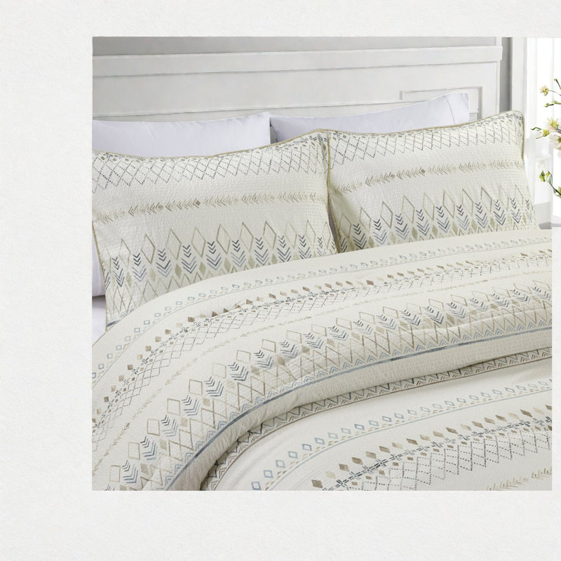 Comfortable Polyester Bedding Sets, King Size With Farmhouse Style