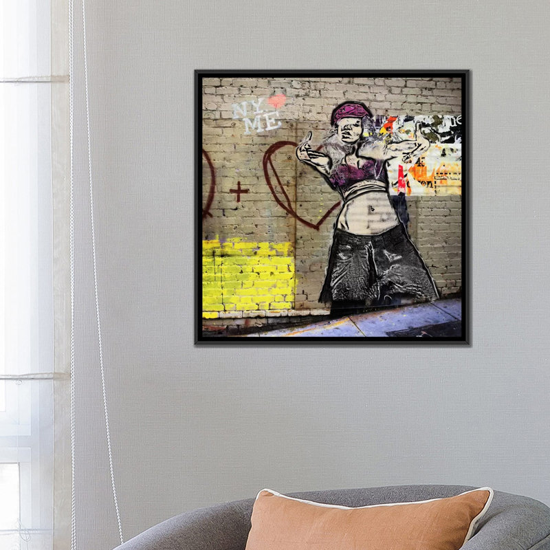 "Love Girl" par Luz, impression sur toile, H 37 po x l 37 po x P 1,5 po, Toile tendue, Pas de tapis