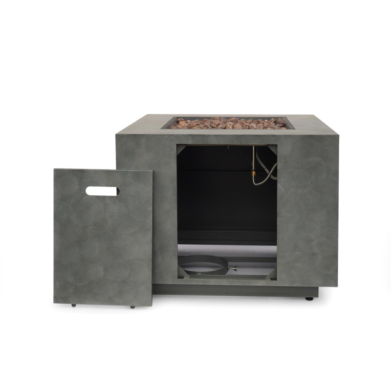 Foyer carré 50 000 - Fer, rouille, finition matte, allure