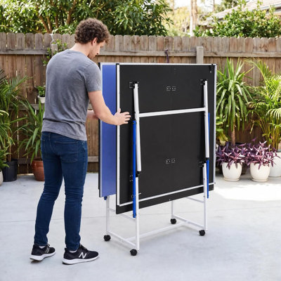 Table de ping-pong portative 8 pi avec mode de lecture et roues, ensemble de jeu professionnel intérieur / extérieur avec filet à raquettes