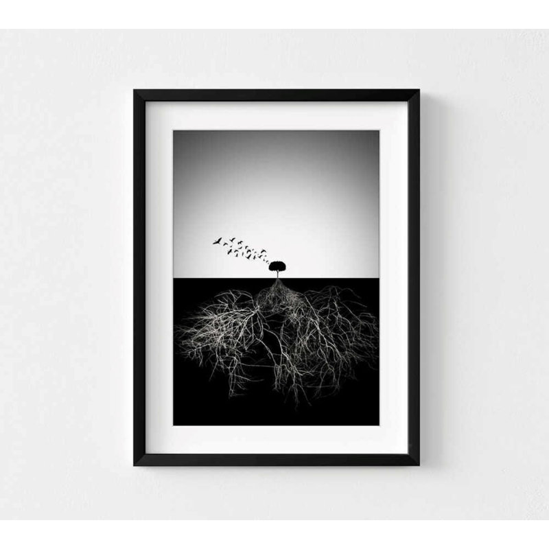 Racines et vol, art mural - Arbre monochrome avec oiseaux en vol, H 36 po x l 48 po, Noir, Blanc