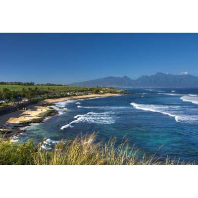" Ho'Okipa Beach Park " by 7Michael