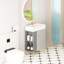 Meuble-lavabo contemporain de 21,6 po de couleur grise avec lavabo en céramique, porte à fermeture en douceur, rangement spacieux, construction imperméable, détails en cuivre brossé à motif ondulé et évier à rayures, bois