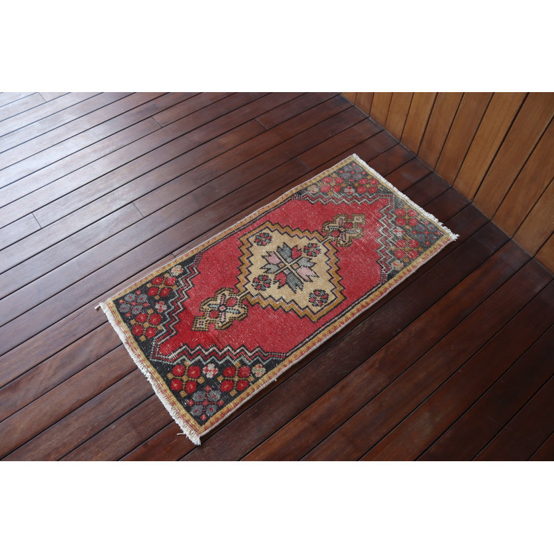 Small Vintage Turkish Oushak Rug With Oriental Floral Design Perfect for Entryway or As an Area Rug