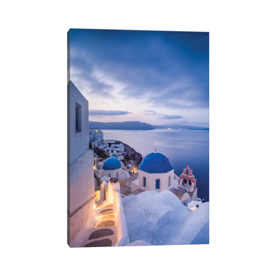 Ville d'Oia au crépuscule, Santorini, Grèce