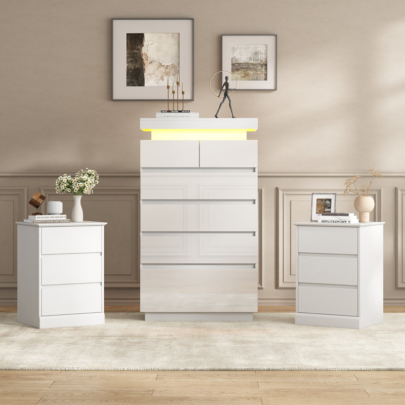 Ensemble de rangement moderne de 3 pièces pour chambre à coucher avec commode haute éclairée par DEL et 2 tables de chevet avec chargeur