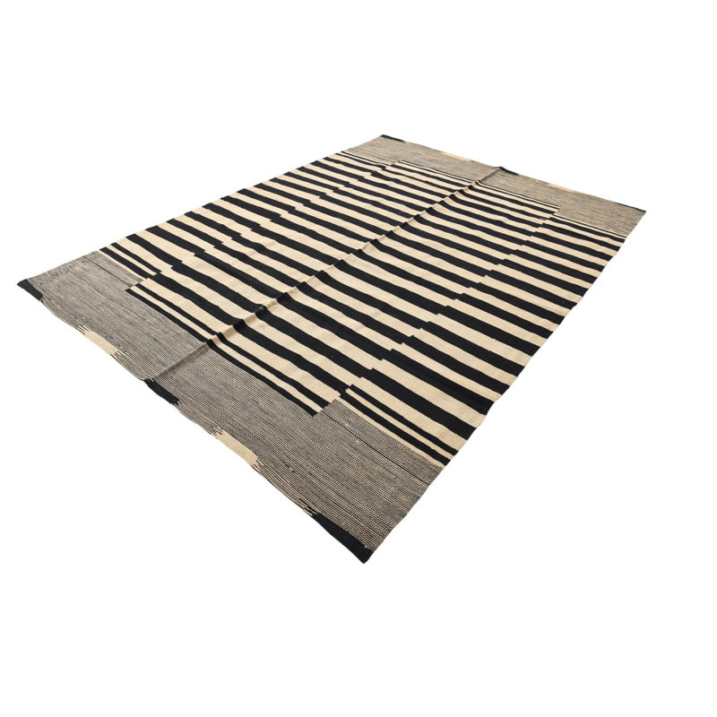 Tapis noir et blanc 5x8