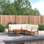 Ensemble de conversation modulaire d'extérieur moderne en bois d'acacia de six articles avec coussins hydrofuges et conception à loquet modulaire Allieana