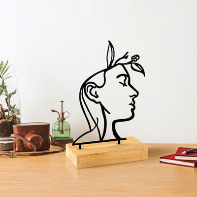 Élégant objet décoratif, 100% métal et bois, 10,6 po x 3,1 po x 6,7 po | Épaisseur du métal: 0,06 po, épaisseur du bois: 1,6 po | Finition noire et naturelle élégante, parfaite pour la décoration intérieure et l'esthétique moderne