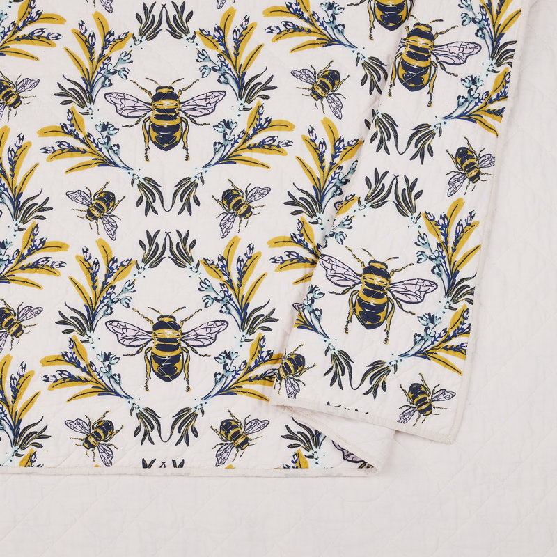 Bee Print Twin Cotton Reversible Quilt Set