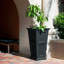 Grand pot à fleurs en résine avec réservoir d'eau Anastasiya-596590207-596610285