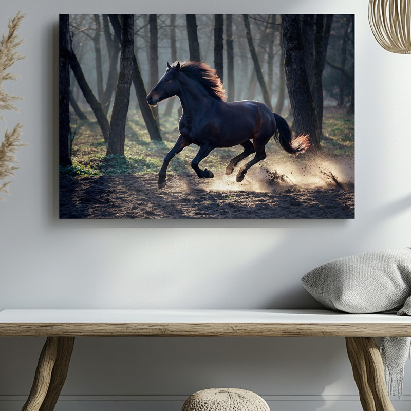 Toile, "Un cheval noir puissant galope énergétiquement à travers une forêt brumeuse", H 9 po x l 12 po