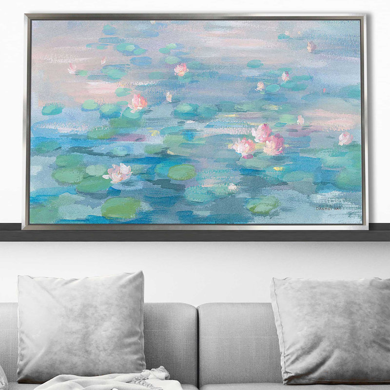 «Sunrise Waterlilies Crop» par Danhui Nai - peinture, Cadre flottant argent, H 27,5 po x l 43,5 po x P 2 po