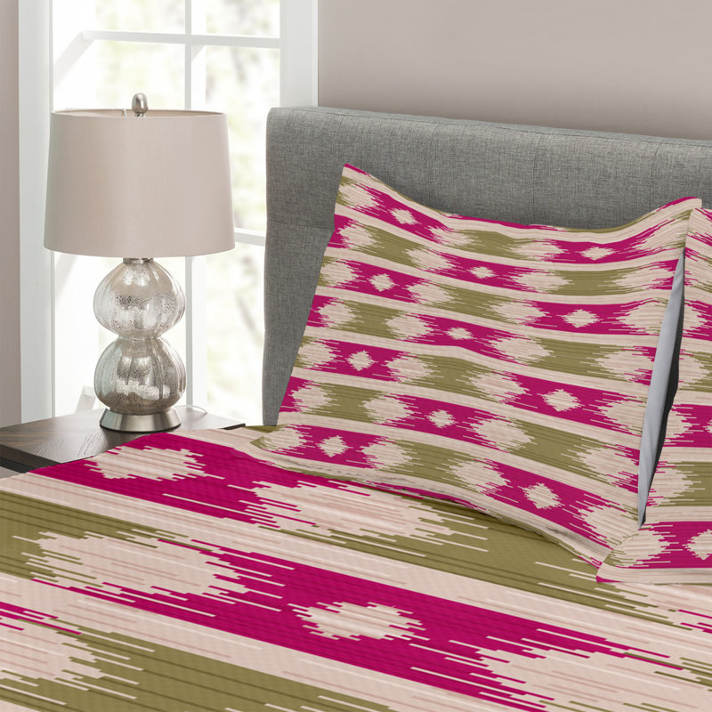 Pink/Green 100% Microfibre Bedspread, 220 x 264 cm