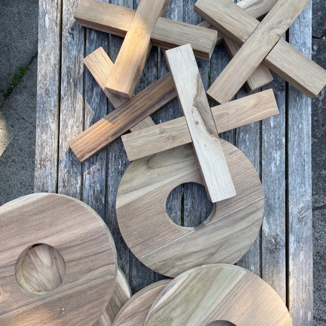 Noughts and Crosses - Garden