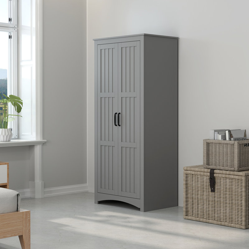 Armoire en bois manufacturé Bernestine
