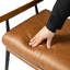 Banc rembourré moderne brun avec accoudoirs en bois et pieds en métal
