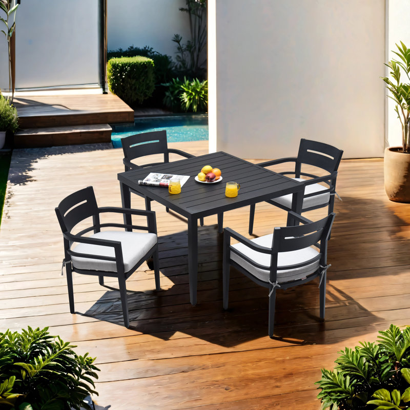 Ensemble repas 5 pièces en aluminium blanc mat avec coussins gris et trou pour parasol