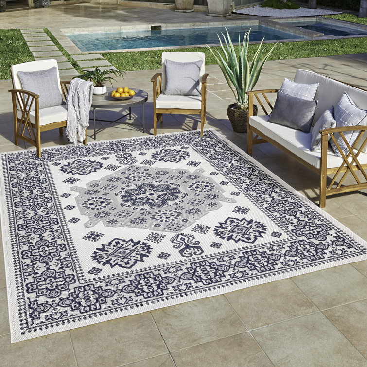 Traditional Bohemian Medallion Border White/Gray Flatweave Indoor/Outdoor Area Rug