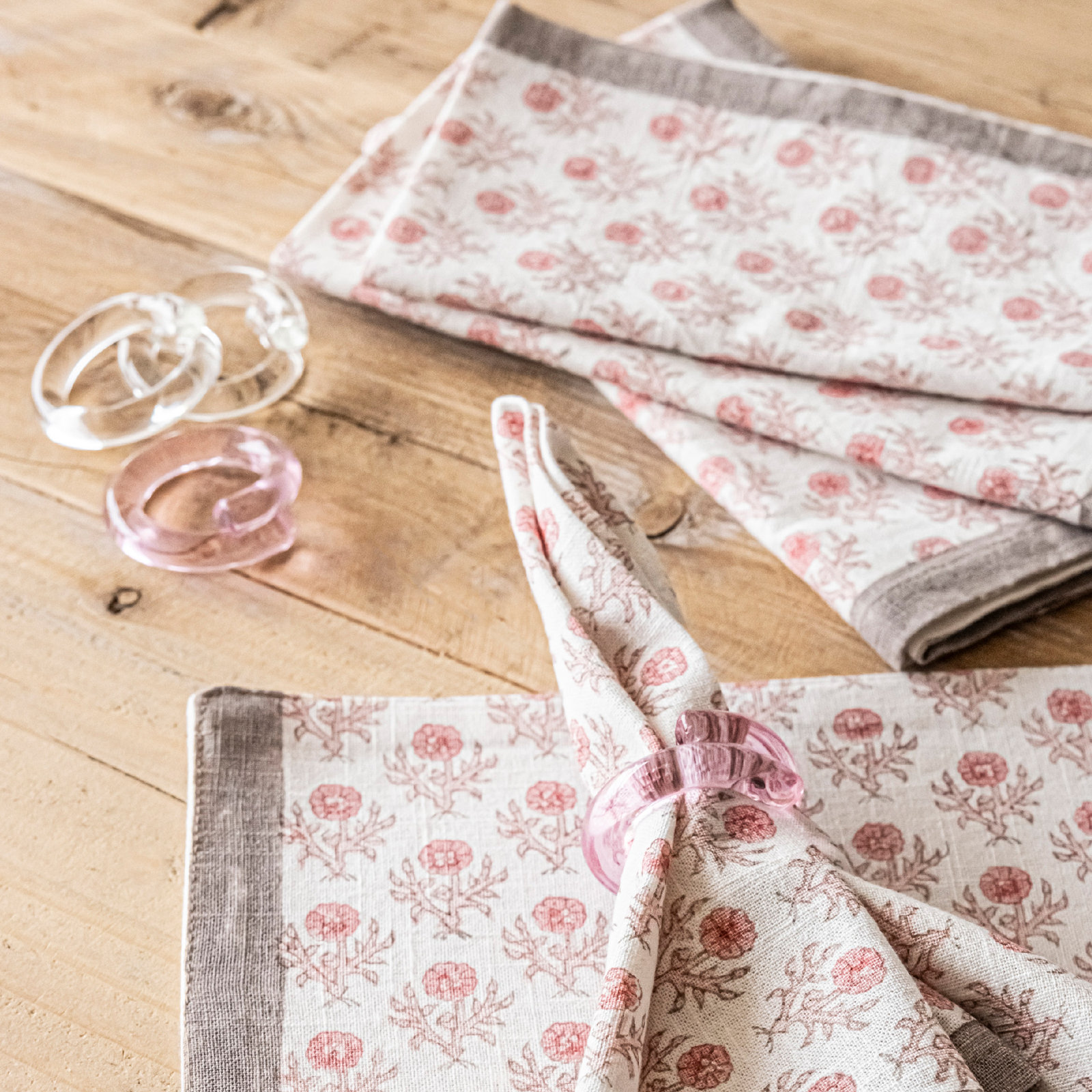 over&back Hand-Shaped Glass Napkin Rings - Decorative Dining Table Decor, Pink