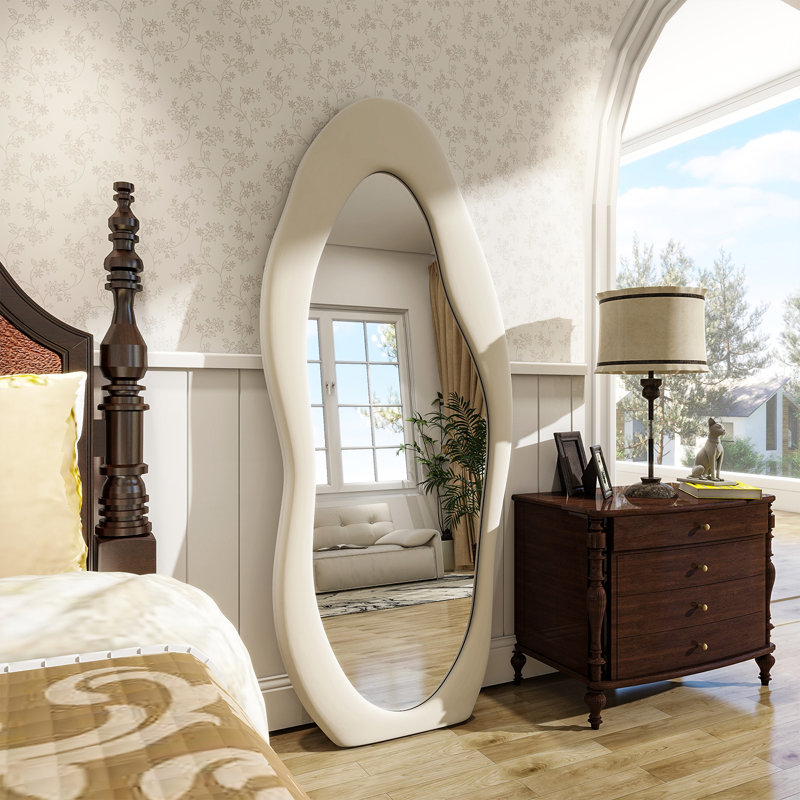 Miroir Gizella, Blanc, H 70,2 po x l 29,64 po