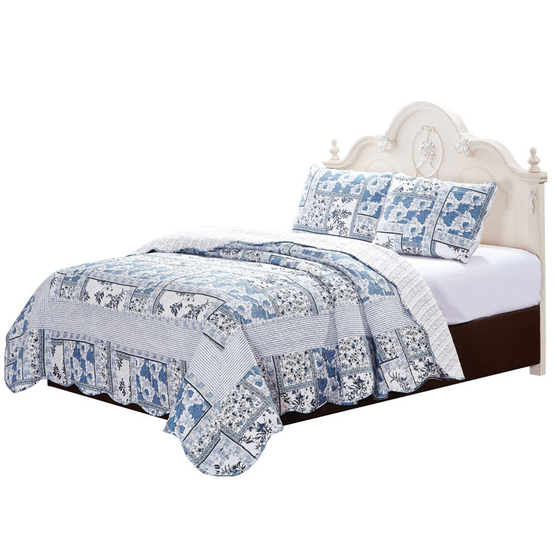 Byrne Traditional Polyester Floral Quilt, Super Queen