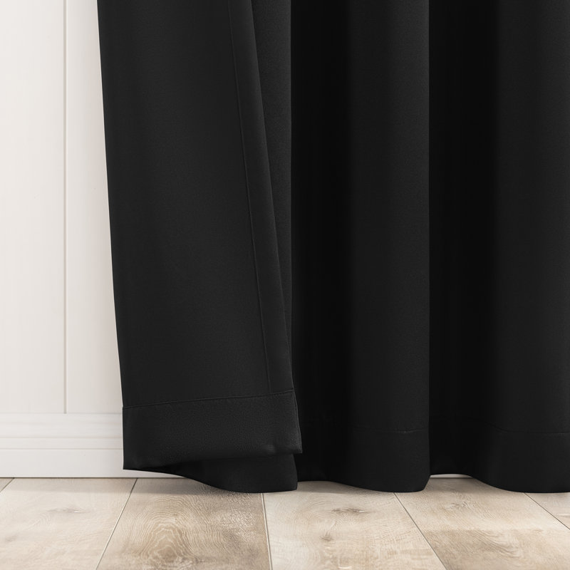 Paire de rideaux obscurcissant avec œillets Gheorghi, Noir, L 54 po x L 84 po