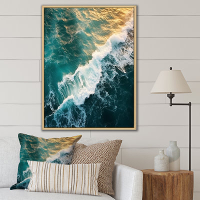 Photographie aérienne de vagues turquoise se brisant sur toile
