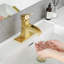 Robinet de salle de bain à un trou-97277669