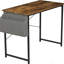 Table de travail de style moderne et simple avec bureau et ordinateur-309443791