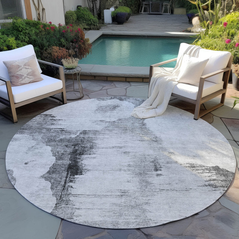 Tapis Emblyn, Round 8'