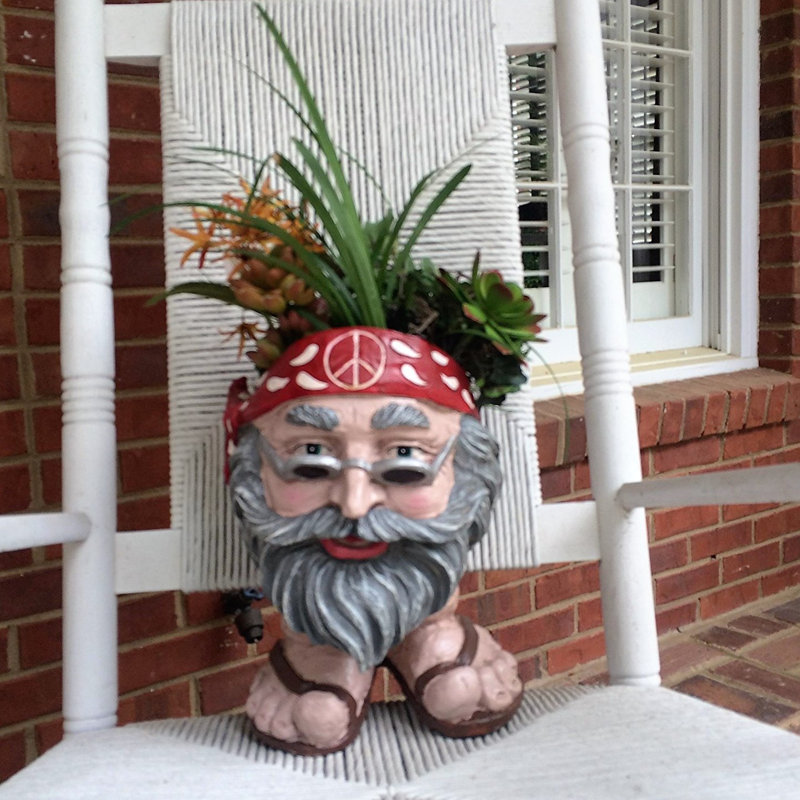 Statue de Muggly's Hippie «Jerry» dans Groovy 1960