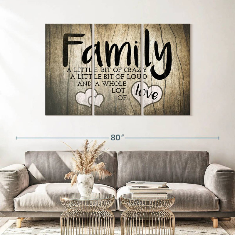 «Family Love Typographie», reproduction sur toile, H 57 po x l 36 po x P 1,25 po