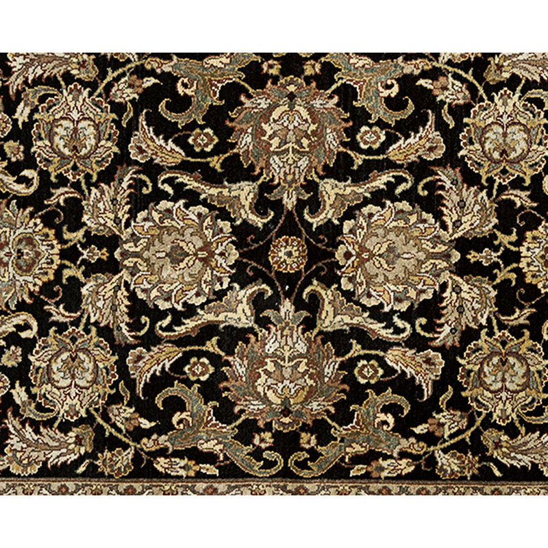 Hand Knotted Wool Area Rug in Black And Red