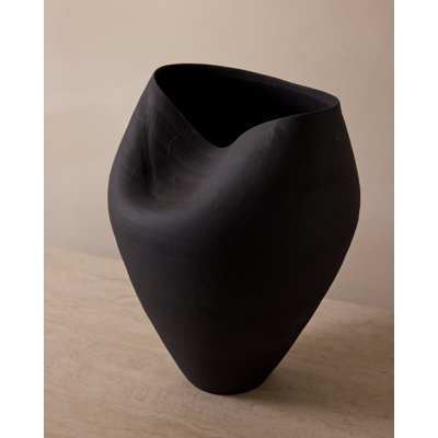 Delamo Vase