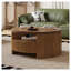Table basse ronde en bois massif cannelé noyer avec tiroirs de rangement dissimulés, table basse tambour de style moderne du milieu du siècle