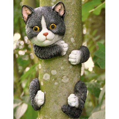 Halloran Plastic Garden Statue