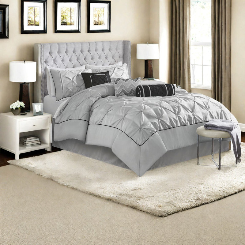 Ensemble de literie complète élégante 7 pièces, 100% polyester, conception capitonnée pour les chambres à coucher modernes