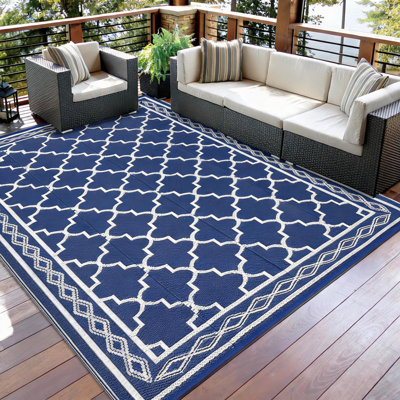Tapis d'extérieur réversible et imperméable 2,4 x 3 m (8 x 10 pi) – Tapis de terrasse en paille plastique, protection UV, facile à nettoyer, portable, écologique, pour terrasse ou balcon – Bleu marine/blanc, États-Unis
