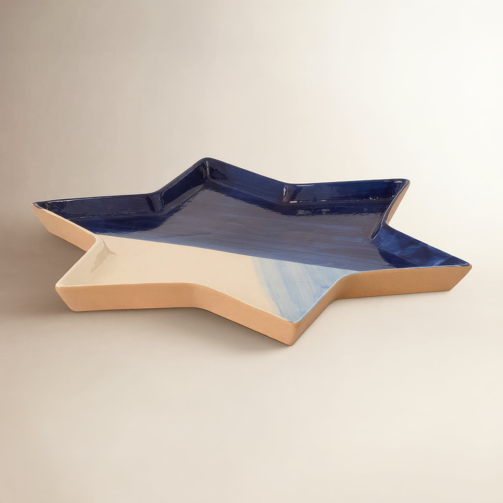Magen Platter, 1.50" H x 22" W x 22" D