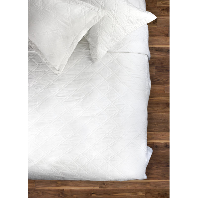 Barwyn Quilt Set, Full/Queen Quilt + 2 Shams, White