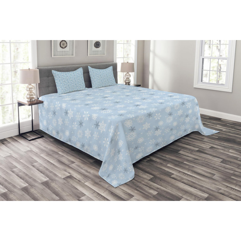Traditional Polyester Coverlet, Queen Coverlet + 2 Shams