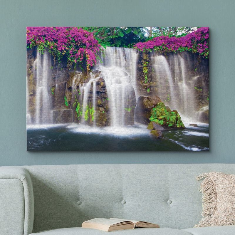 Art sur toile Misty Waterfall, Toile tendue, H 32 po x l 48 po