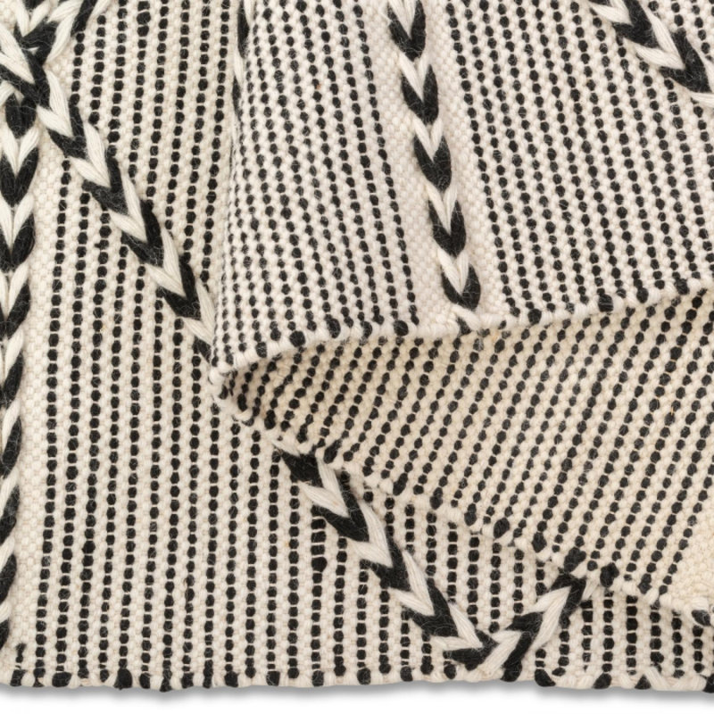 Tapis noir et ivoire Ezra, Rectangle de 5 pi x 8 pi
