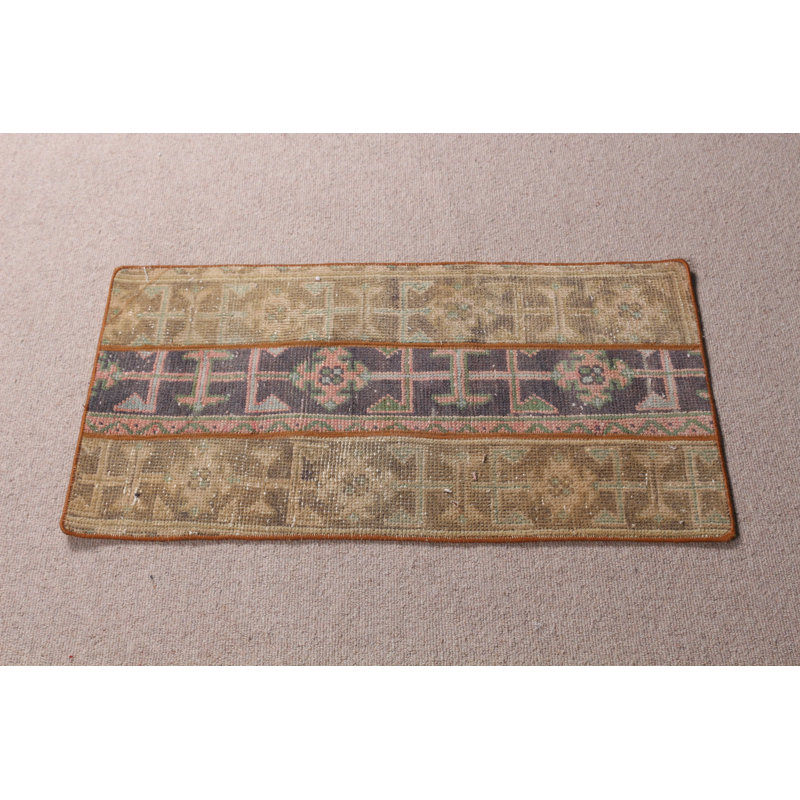 Tapis turc antique avec petit patchwork rétro idéal pour un paillasson d'entrée en laine brun pour l'extérieur
