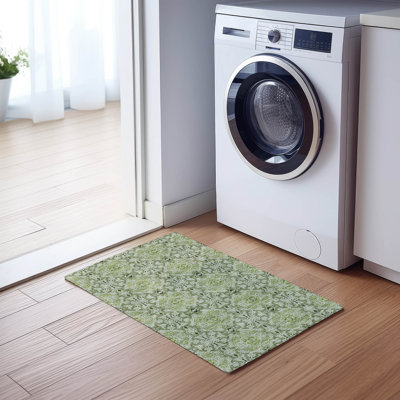 Lummus Washable Damask Indoor / Outdoor Rug
