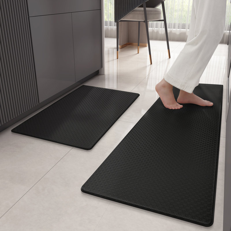 Tapis anti-fatigue Agilmar, Tapis de couloir 1 pi 4 po x 4 pi 9 po et 1 pi 4 p, Noir