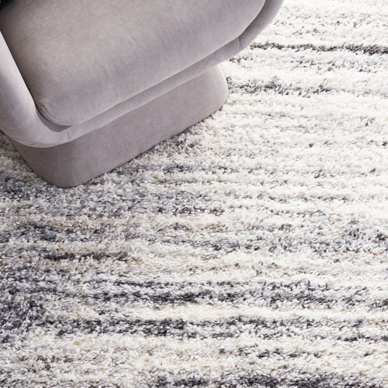 Ivory and Grey Hand-knotted Shag Rug 2'3" x 4'