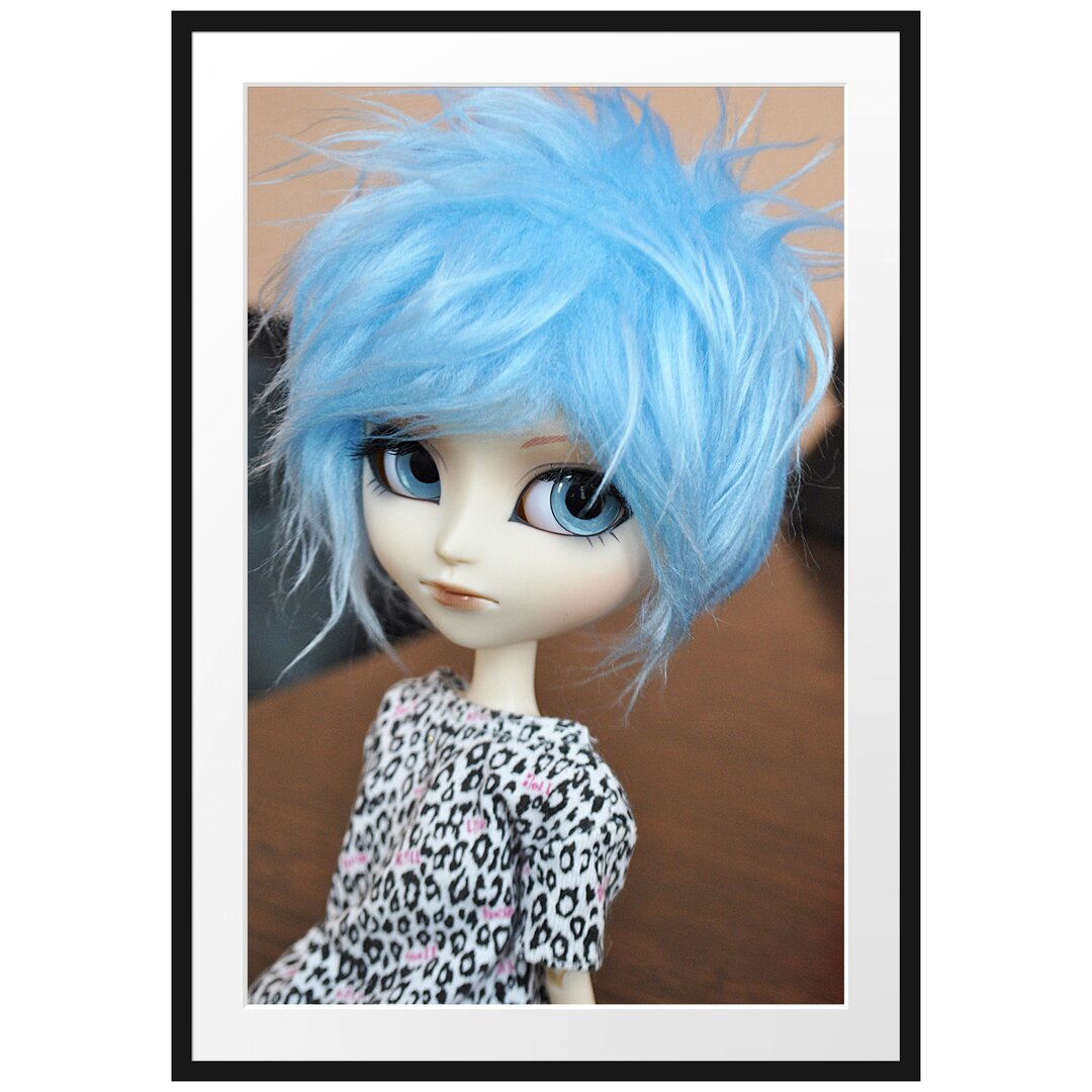 Gerahmtes Poster Rebellische Pullip-Puppe